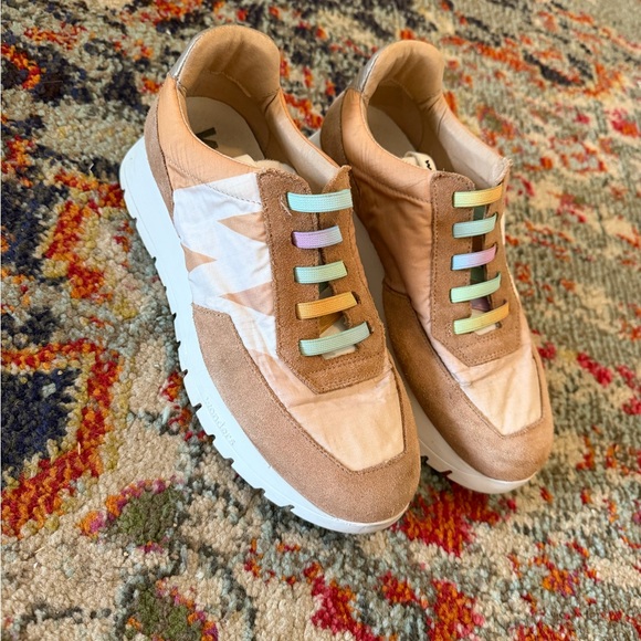 wonders Shoes - WONDERS Odisei Sneaker size 37 great condition smoke pet free home